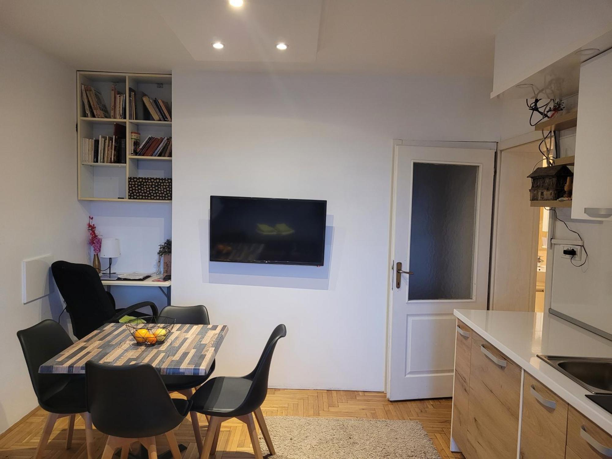 Apartmani Emerald Dream Novi Sad Esterno foto
